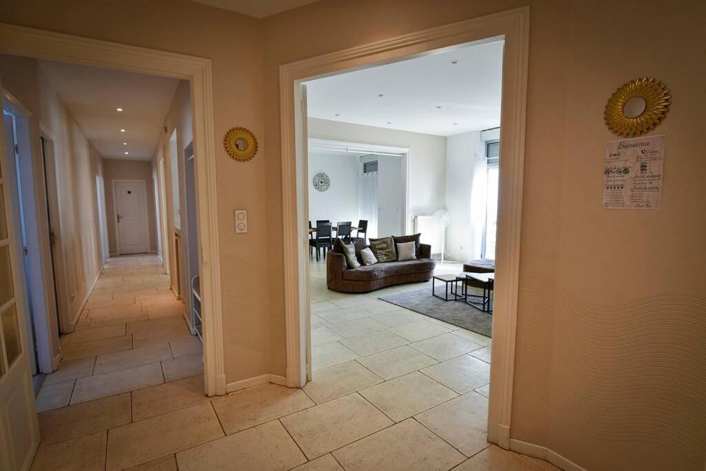 Grand Appartement De Haut Standing En Centre-Ville Монлюсон Екстер'єр фото