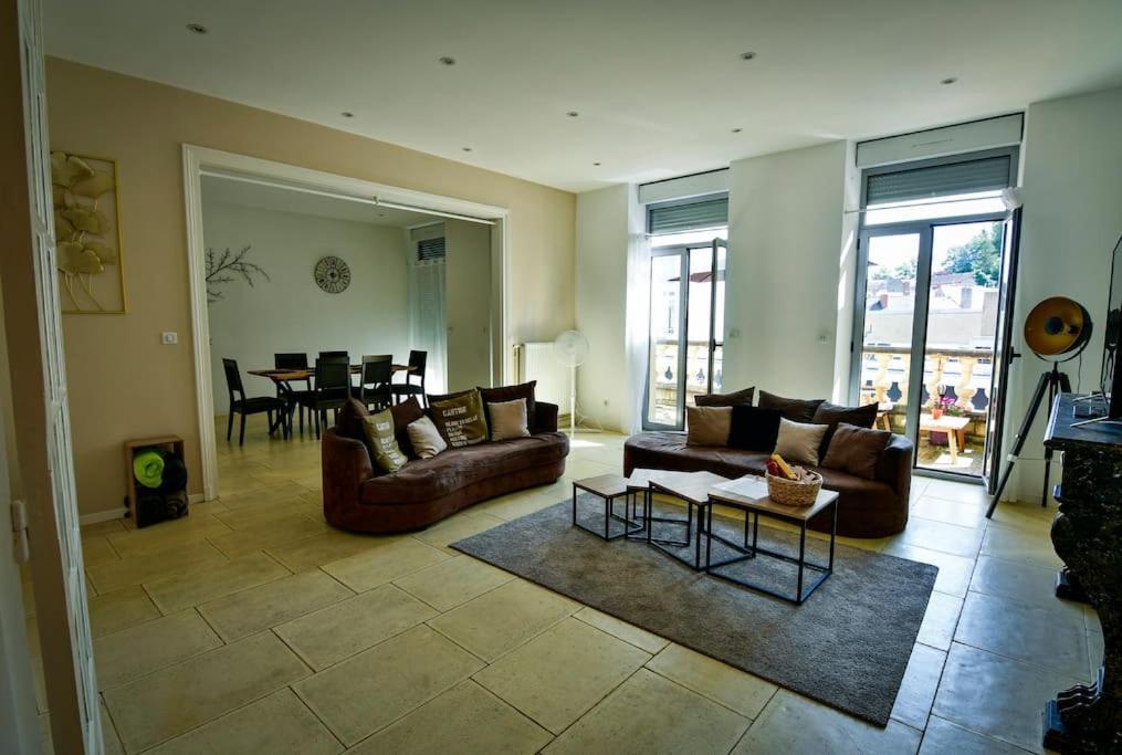 Grand Appartement De Haut Standing En Centre-Ville Монлюсон Екстер'єр фото