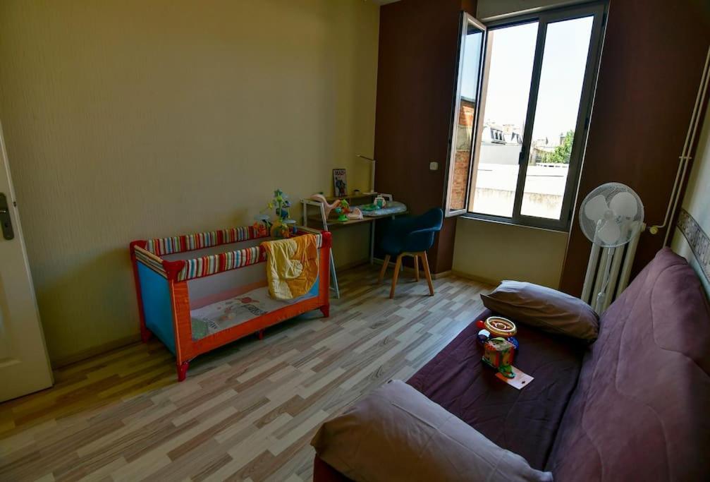Grand Appartement De Haut Standing En Centre-Ville Монлюсон Екстер'єр фото